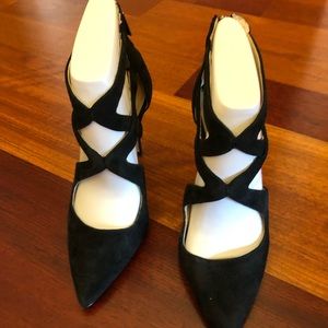 Worn one time for formal in college